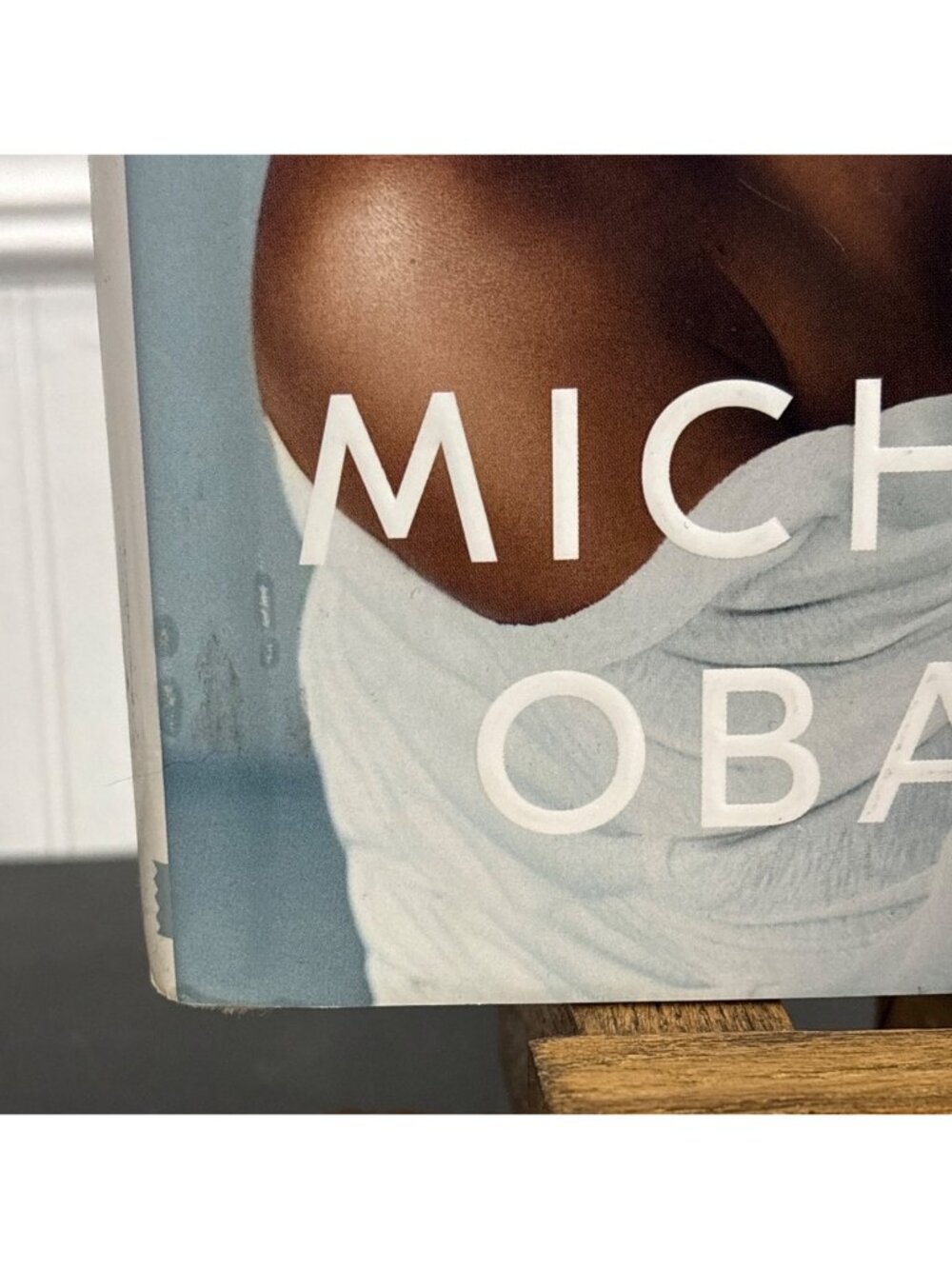 Becoming Michelle Obama Hardcover Memoir Oprah’s Book Club Autobiography - Picture 2 of 14